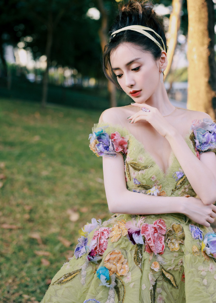 潮流搭配衣服_潮流穿搭配_穿搭潮流/