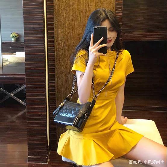 夏天穿马丁靴穿搭图片_穿搭资讯_娱乐百分百王思佳夏日穿搭/