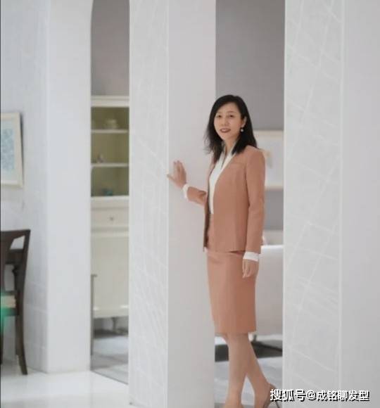 大学男生穿搭最帅穿搭_穿搭资讯_明星穿豹纹皮草搭配图/