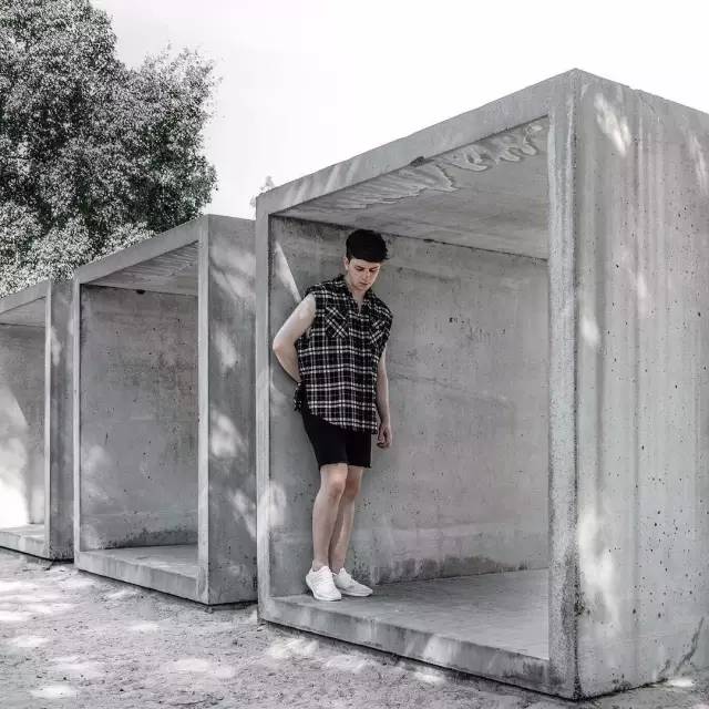 穿搭资讯_七丽女性网穿搭秋季_娱乐百分百王思佳夏日穿搭/