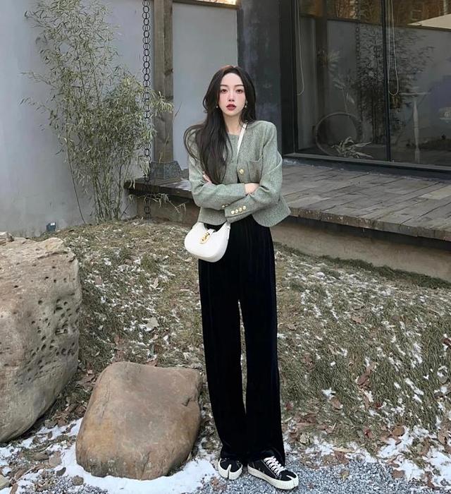 dnf时装混搭_夏天穿黑色运动鞋穿搭_穿搭时装/