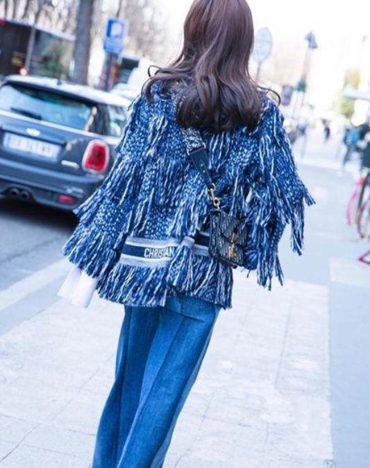 angelababy时装周街拍 流苏外套+牛仔裤示范早春穿搭