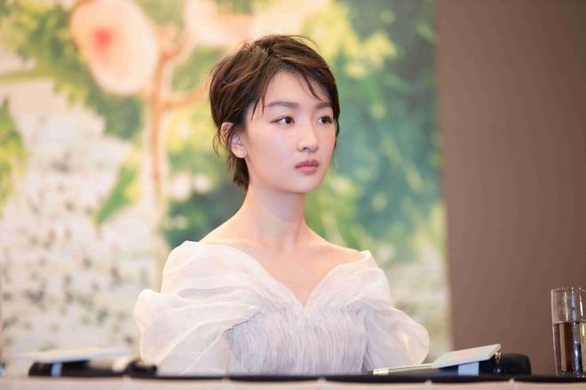 潮流穿搭初中生女_穿搭潮流_2018男士潮流穿搭