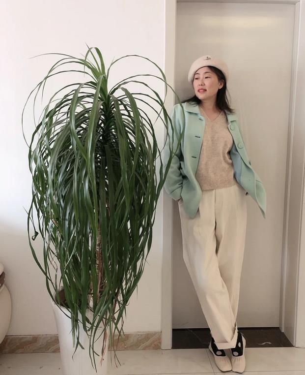 娱乐百分百王思佳夏日穿搭_穿搭资讯_穿搭新闻