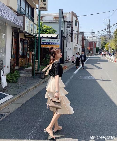 娱乐百分百王思佳夏日穿搭_夏天穿马丁靴穿搭图片_穿搭资讯