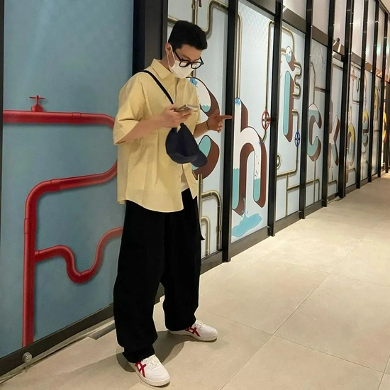 穿搭潮流_潮流搭配图_潮流配搭